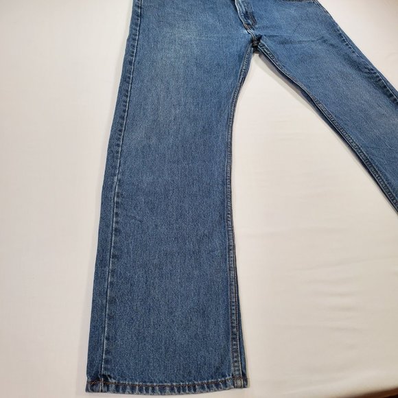 Levis 505 Jeans Mens 38x34 Heavy Blue Denim Regular Fit Straight Leg Classic - Picture 2 of 16